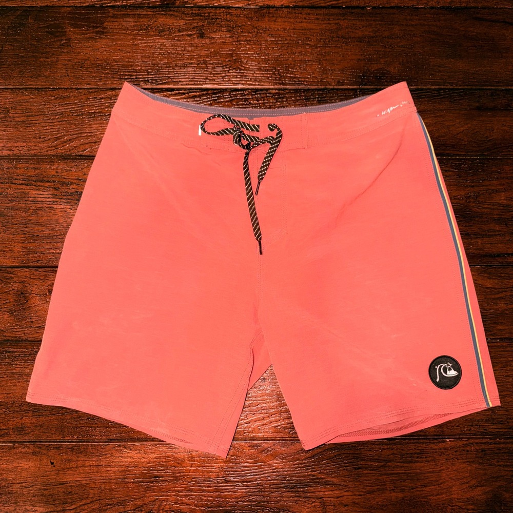 Quiksilver Highline Mens Board Shorts Coral Pink Multi Stripe Size 34